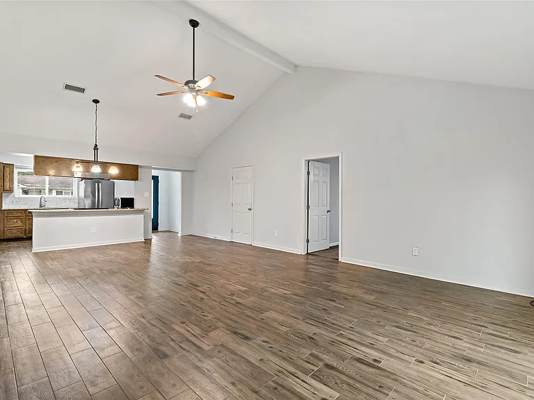12015 Pompton Dr — Photo 3