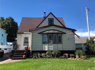15 Pine St, Lackawanna, NY 14218