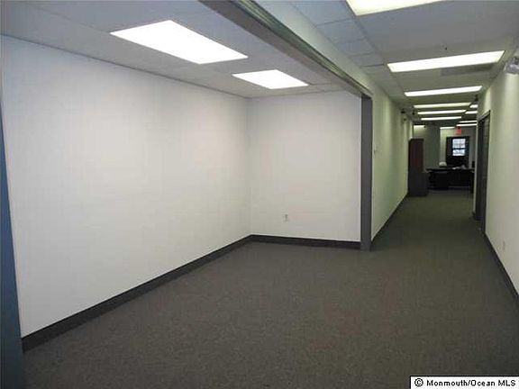 3rd image of 1130 Hooper Ave