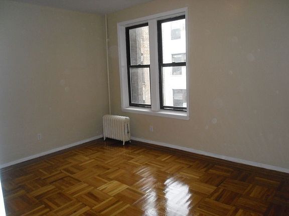 4th image of 430 Senator St APT 19