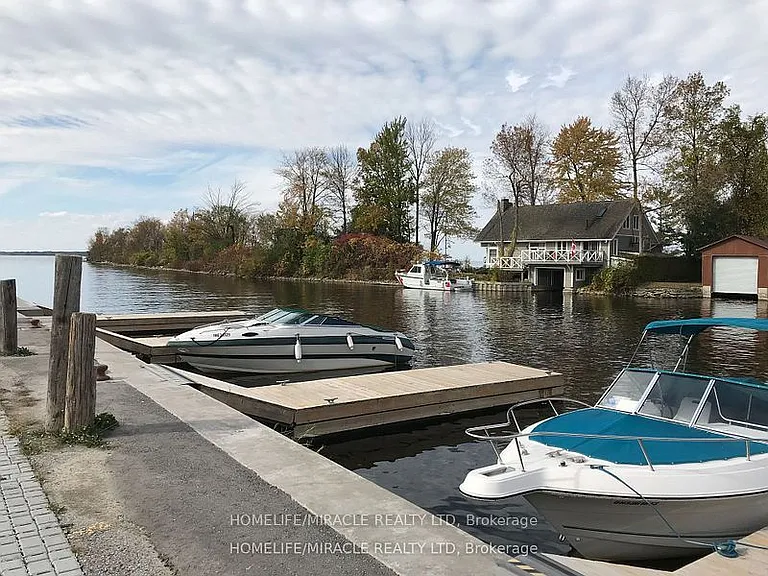 14 Foster Hewitt St — Photo 8