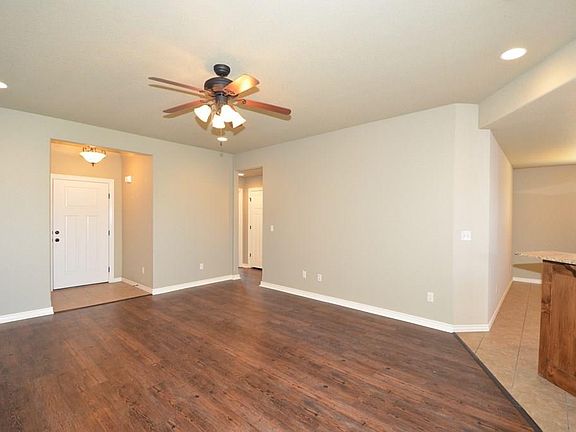 4th image of 1265 Arkansas Ln