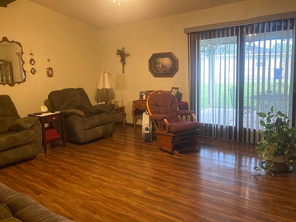 5th image of 2218 Elmwood Ln