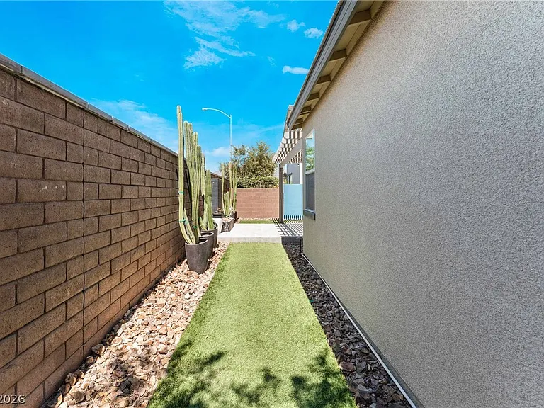 6933 Whisper Canyon Pl — Photo 33
