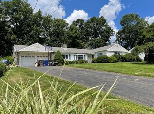 14 Blue Mountain Rd, Norwalk, CT 06851