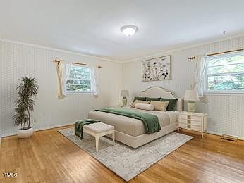 4th image of 3509 Eastis Dr