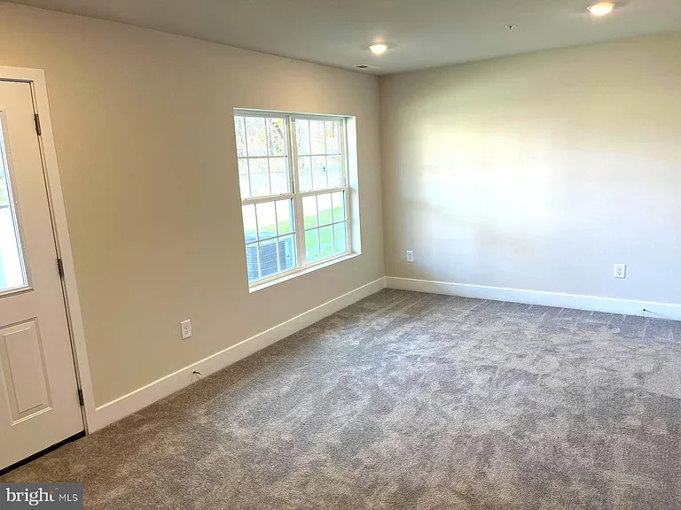 1813 Ritter Dr — Photo 34