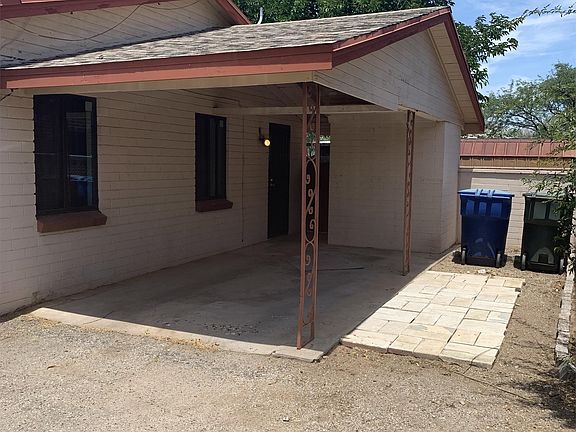 2nd image of 3349 E Monte Vista Dr
