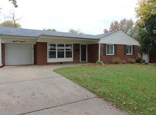 1111 Midiron Ave, Saint Louis, MO 63132