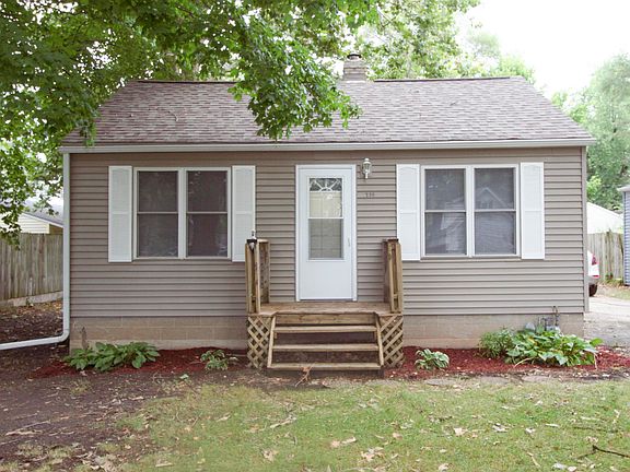 2nd image of 220 Shoreland Rd