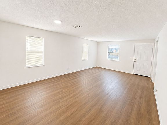 4th image of 1163 Engman St