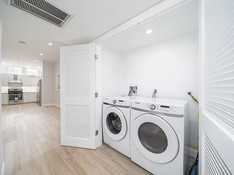 25 Helen St #1 — Photo 12