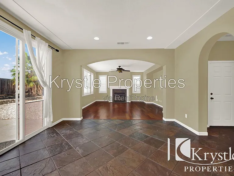 625 Purple Martin Dr — Photo 12
