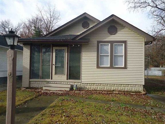 2nd image of 1603 S Fares Ave
