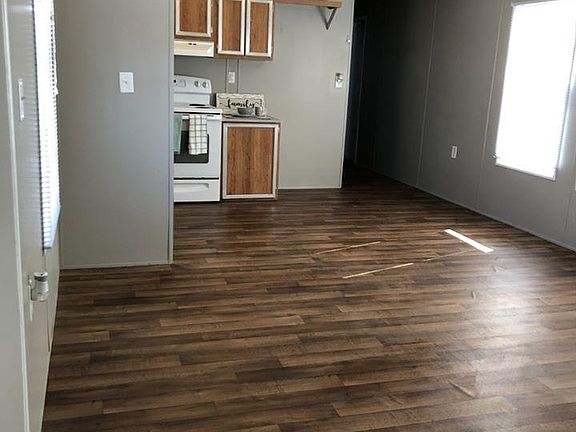 2nd image of 1302 Muskrat Ln