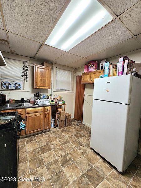 3rd image of 456 Livingston Avenue
