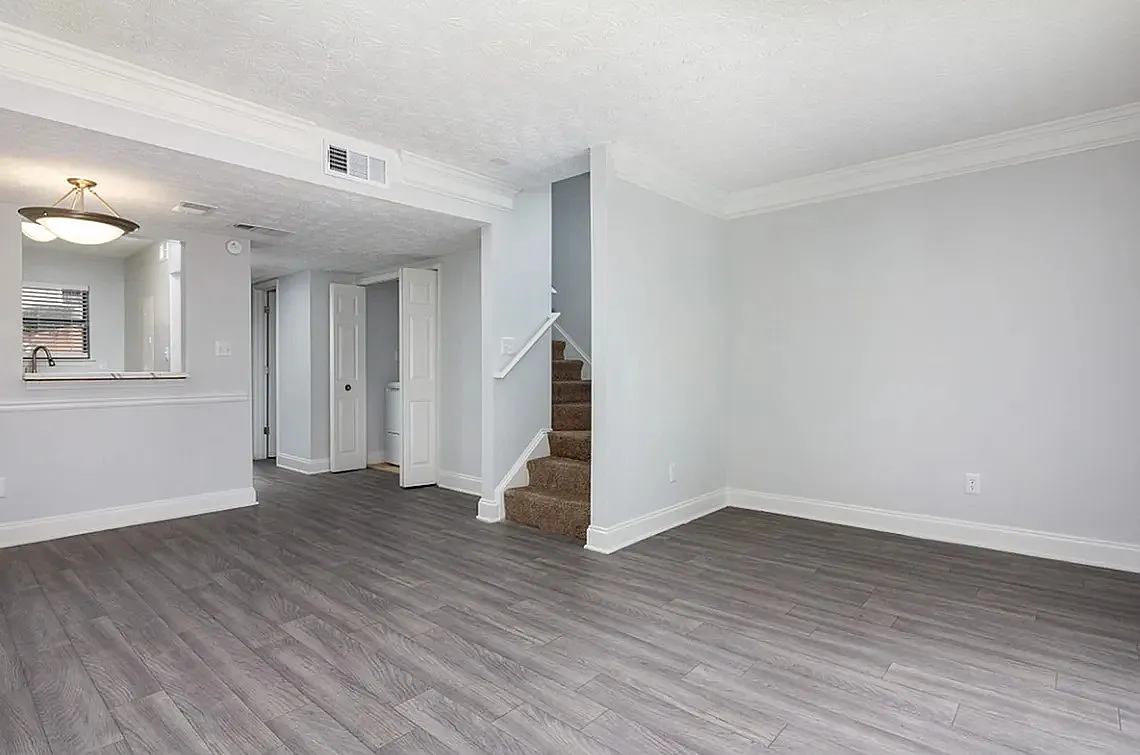 1 bed, 740 sqft, $1,250 — Photo 3