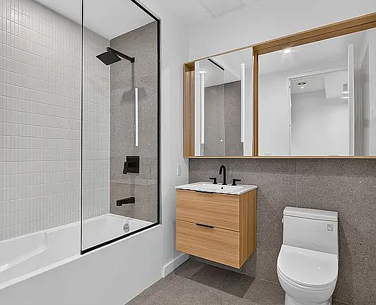 5th image of 1010 Pacific St #136