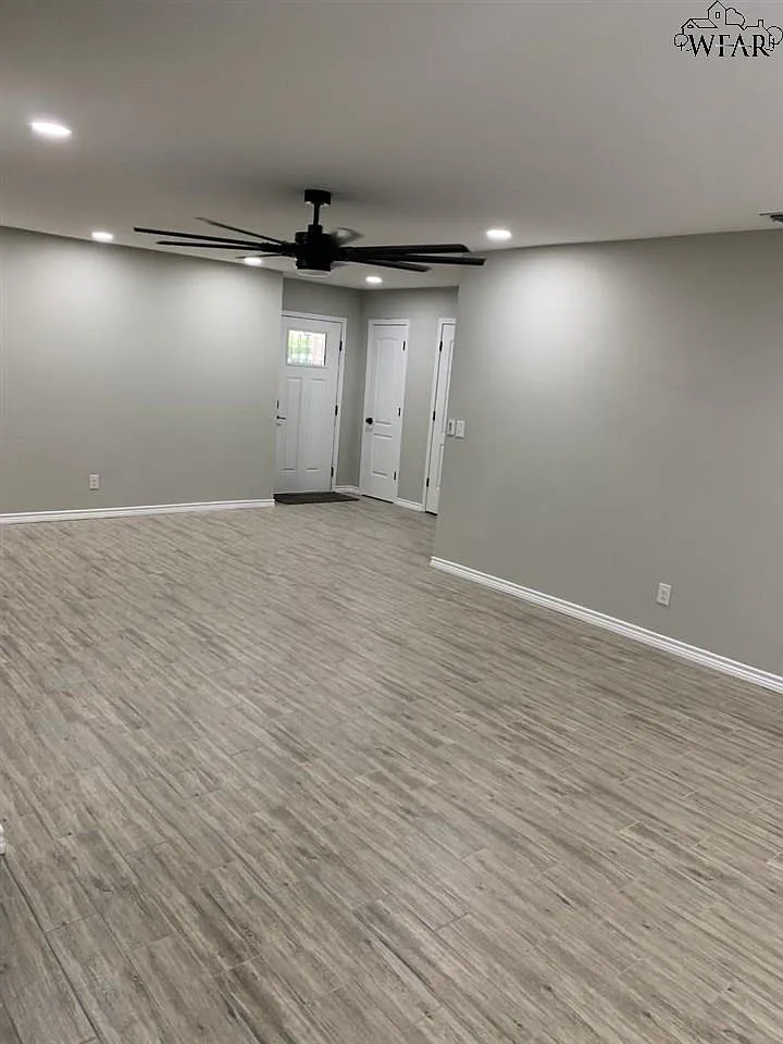 4 bed, 2.0 bath, 1678 sqft, $2,700 — Photo 4