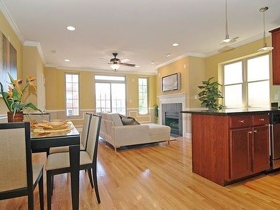 3rd image of 7258 S Bennett Ave #1