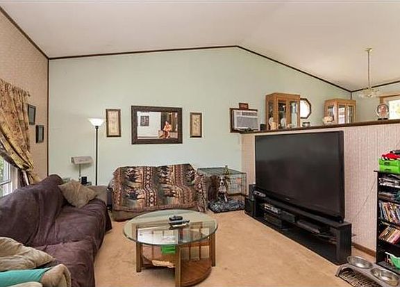 4th image of 334 Butternut Dr