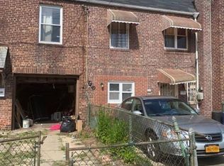 102-10 189th St, Hollis, NY 11423