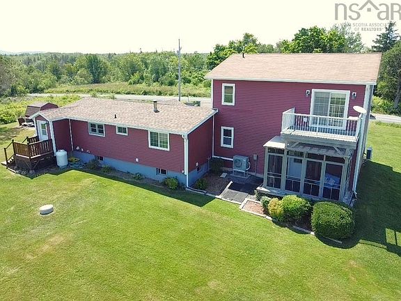 3rd image of 560 Gusset Rd