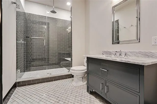 419 Carondelet St #401 — Photo 12