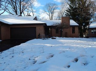 2368 Emerald Forest Cir, East Lansing, MI 48823