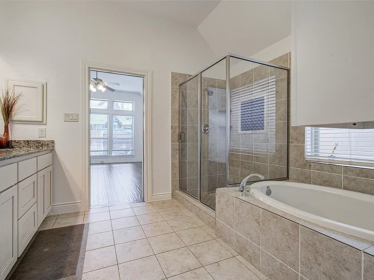 6614 Rising Hills Ln — Photo 25
