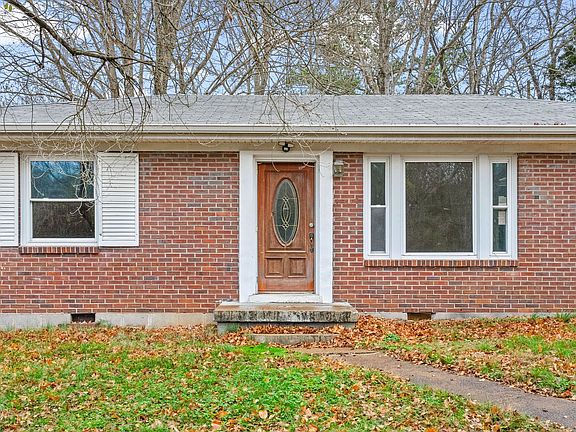 3rd image of 1052 Forrest Dr