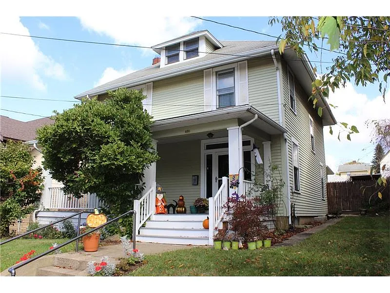 450 Duncan Ave photo 1