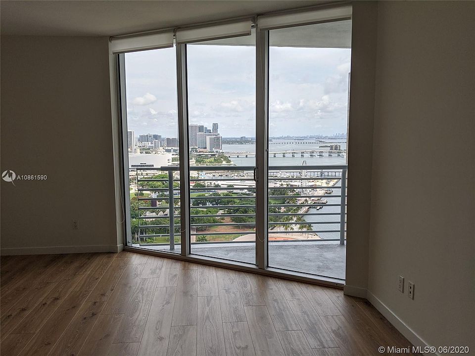 1st image of 325 Biscayne Blvd #3424