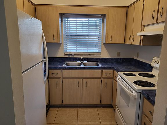 4th image of 1015 Alba Dr
