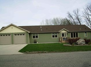 317 Oak Hills Dr, Detroit Lakes, MN 56501