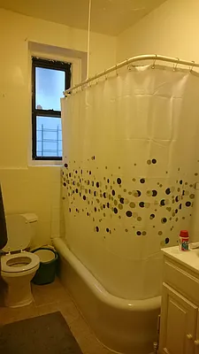 Rented by Lang Realty LLC | media 9