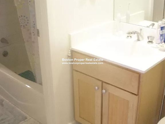 1661 Washington St. #503 Boston - South End Unit Photo 5 (1)
