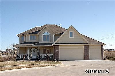 1st image of 8229 S 103rd Cres