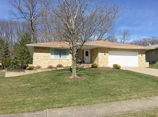 6100 Rousseau Dr, Parma, OH 44129