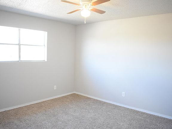 4th image of 1606 Elkhart Ave APT 19