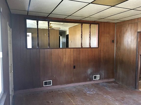 4th image of 200 Doyle Ln