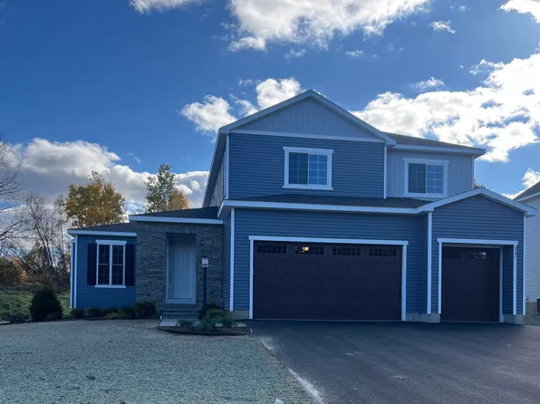 17 Wheatfield Way, Mechanicville, NY 12118