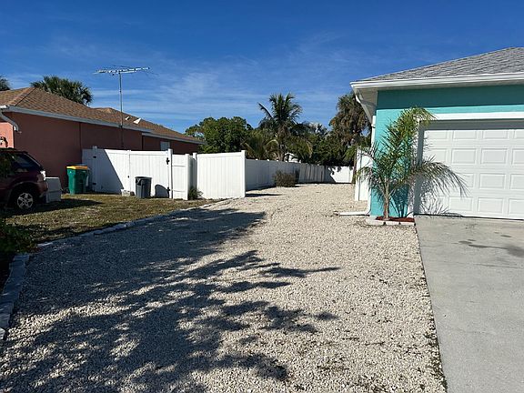 5th image of 12140 Gulfstream Blvd