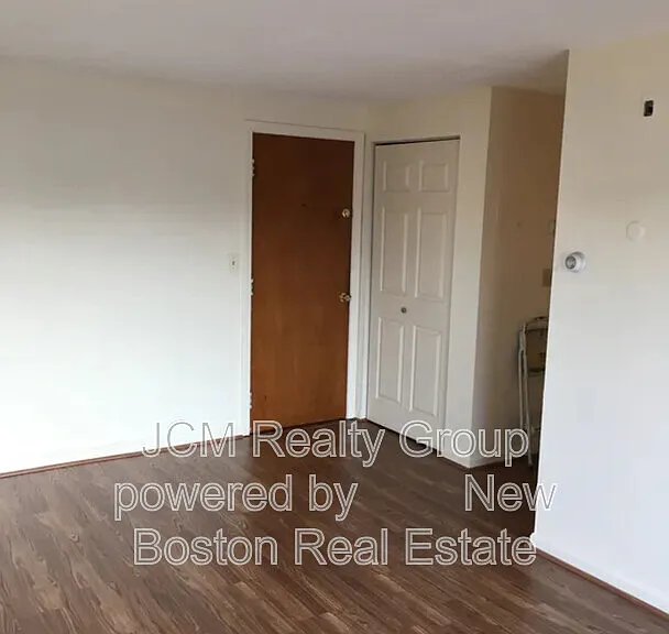 540 Chestnut St #11 — Photo 3