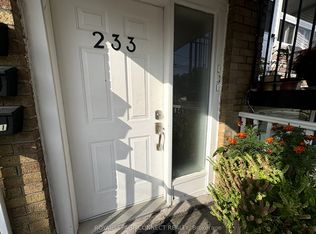 233 Pannahill Rd UNIT 1, Toronto, ON M3H 4N9