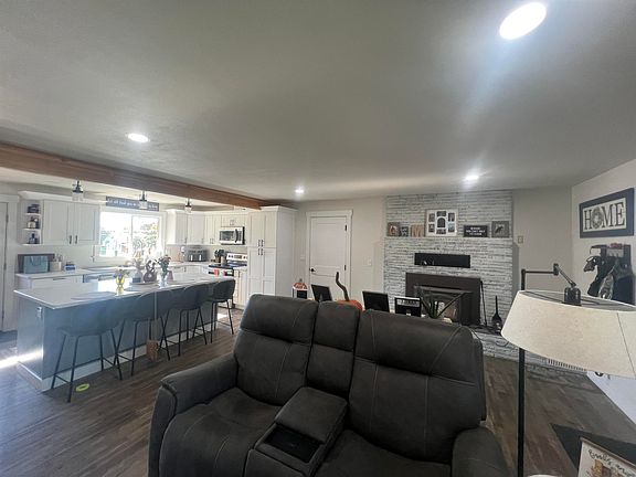 2nd image of 746 Elep St