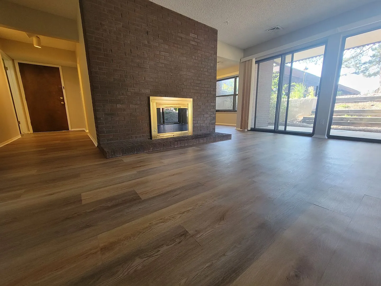 Sunny and Quiet Garden Level 3 bed, 2 bath condo in a convenient East Boulder neighborhood. — Photo 2