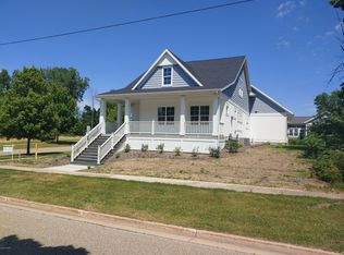 955 Saint Joseph St, South Haven, MI 49090
