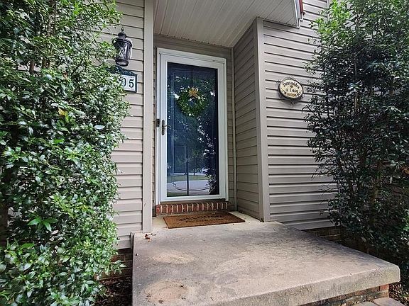 3rd image of 18305 Lyles Dr