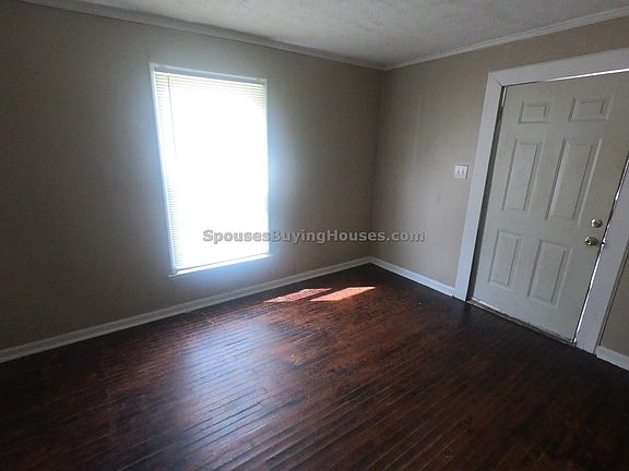 3rd image of 3063-3065 N Colorado Ave